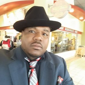 Meet your Posher, Don